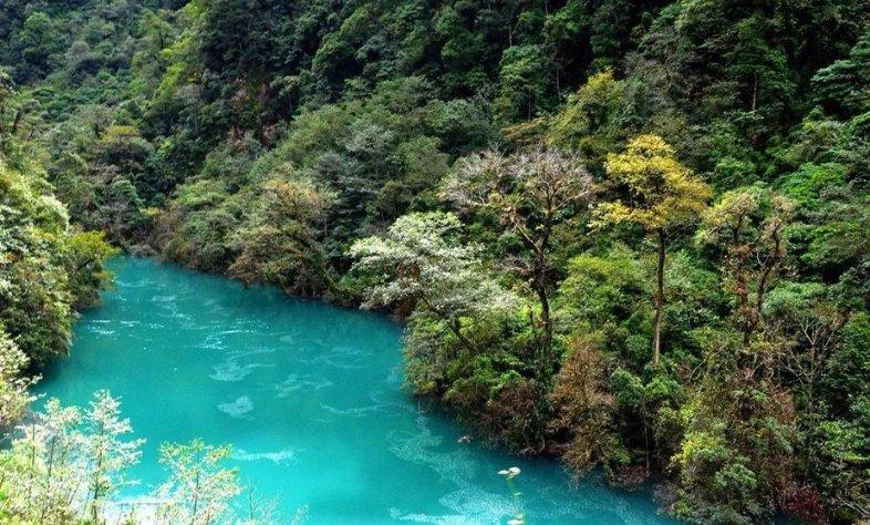 二楼敲薄承重墙，一楼住户心慌慌